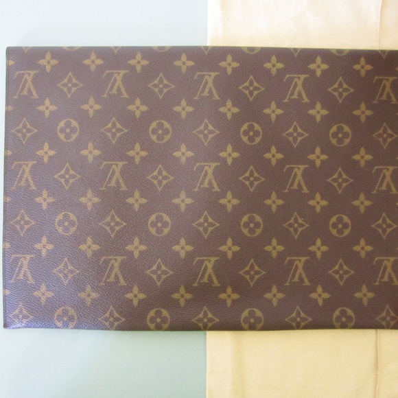 SOLD!Louis Vuitton Clutch Business Portfolio EUC - Picture 3 of 8